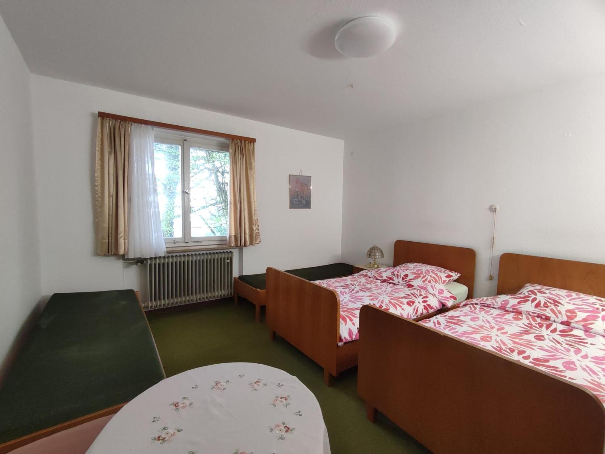 Apartment Gaestehaus Hirzel *