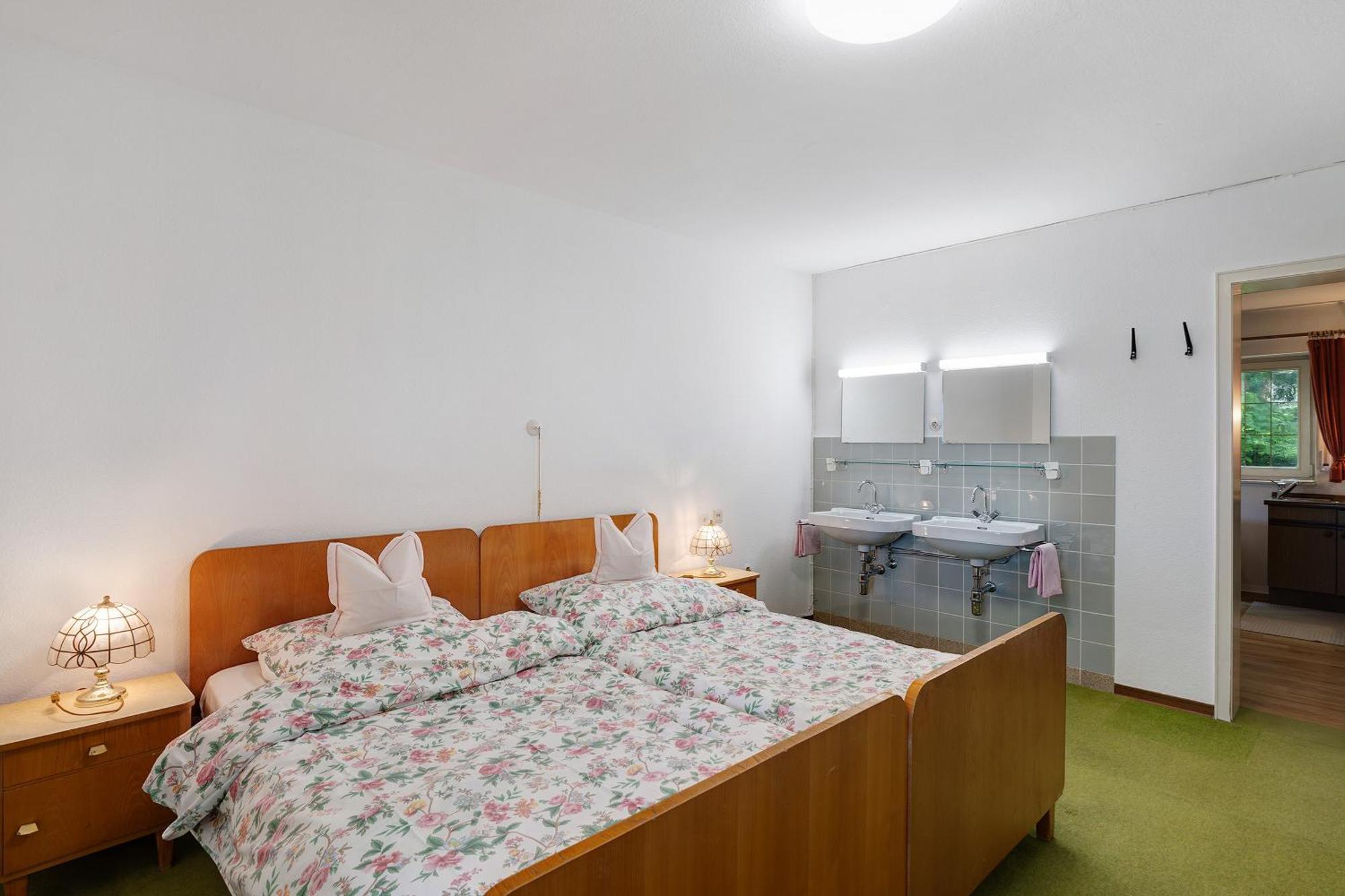 Gaestehaus Hirzel Apartment *