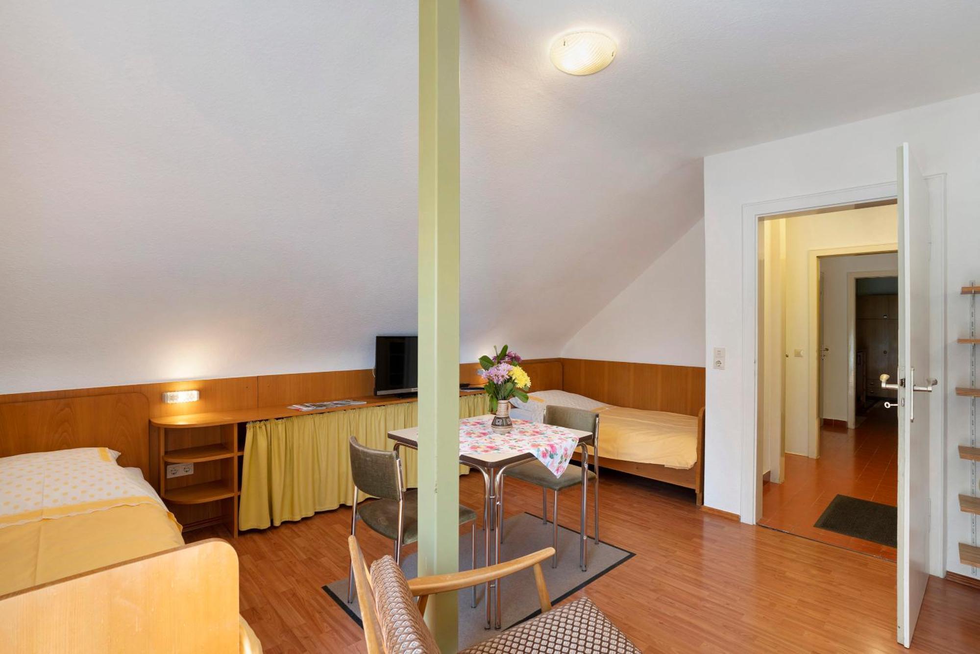 Gaestehaus Hirzel Apartment Bad Wildbad
